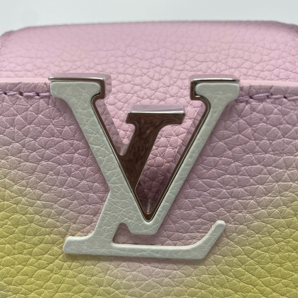 Louis Vuitton Capucines Mini - Picture 3 of 14